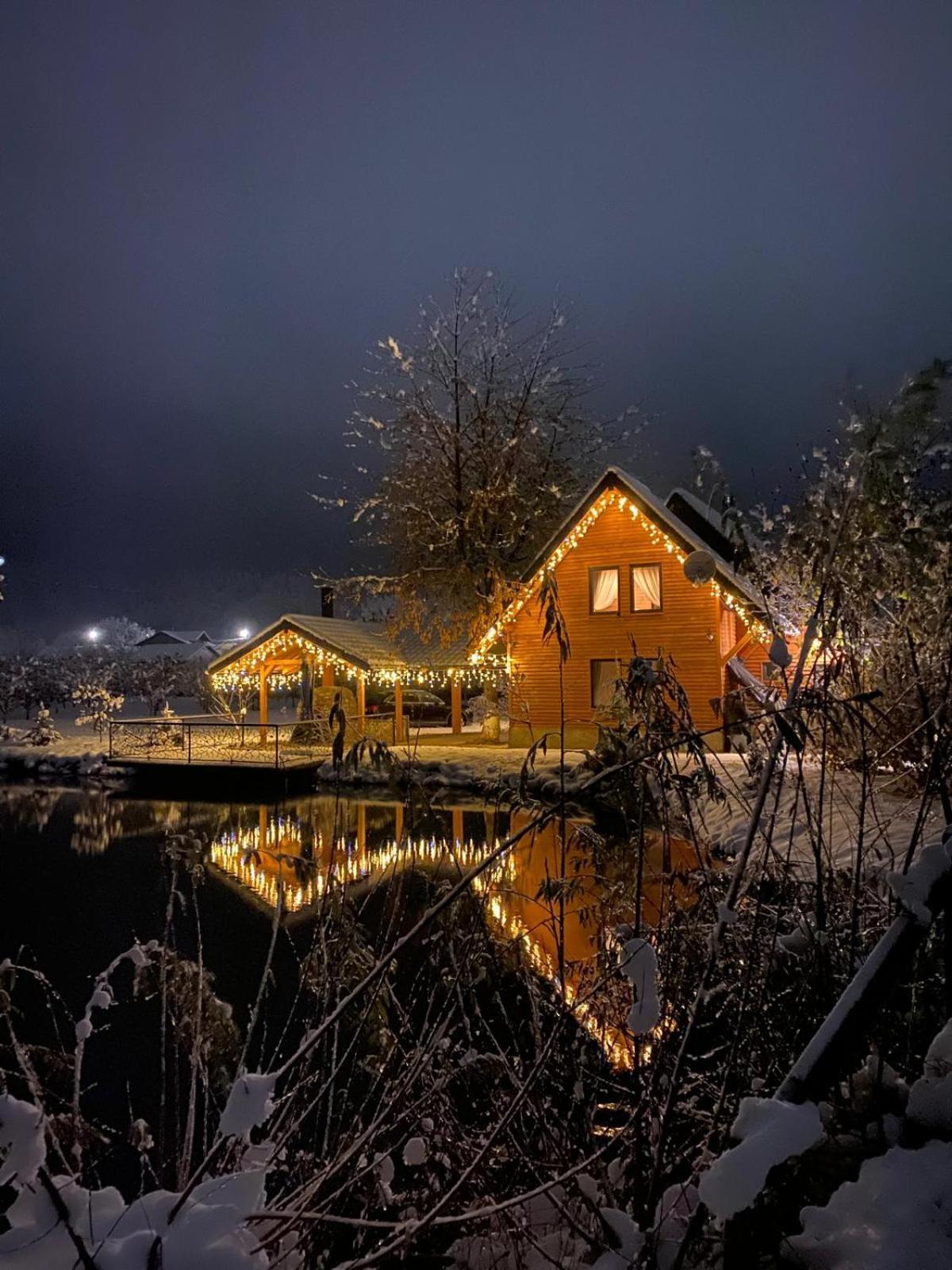 Moonlake Chalet Gainesti Kültér fotó