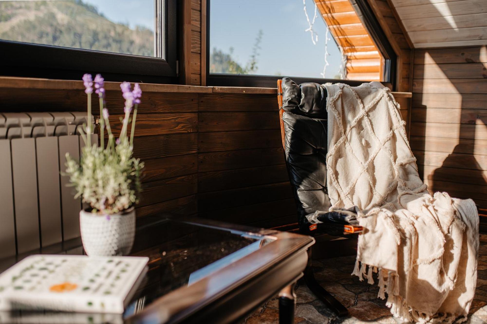 Moonlake Chalet Gainesti Kültér fotó