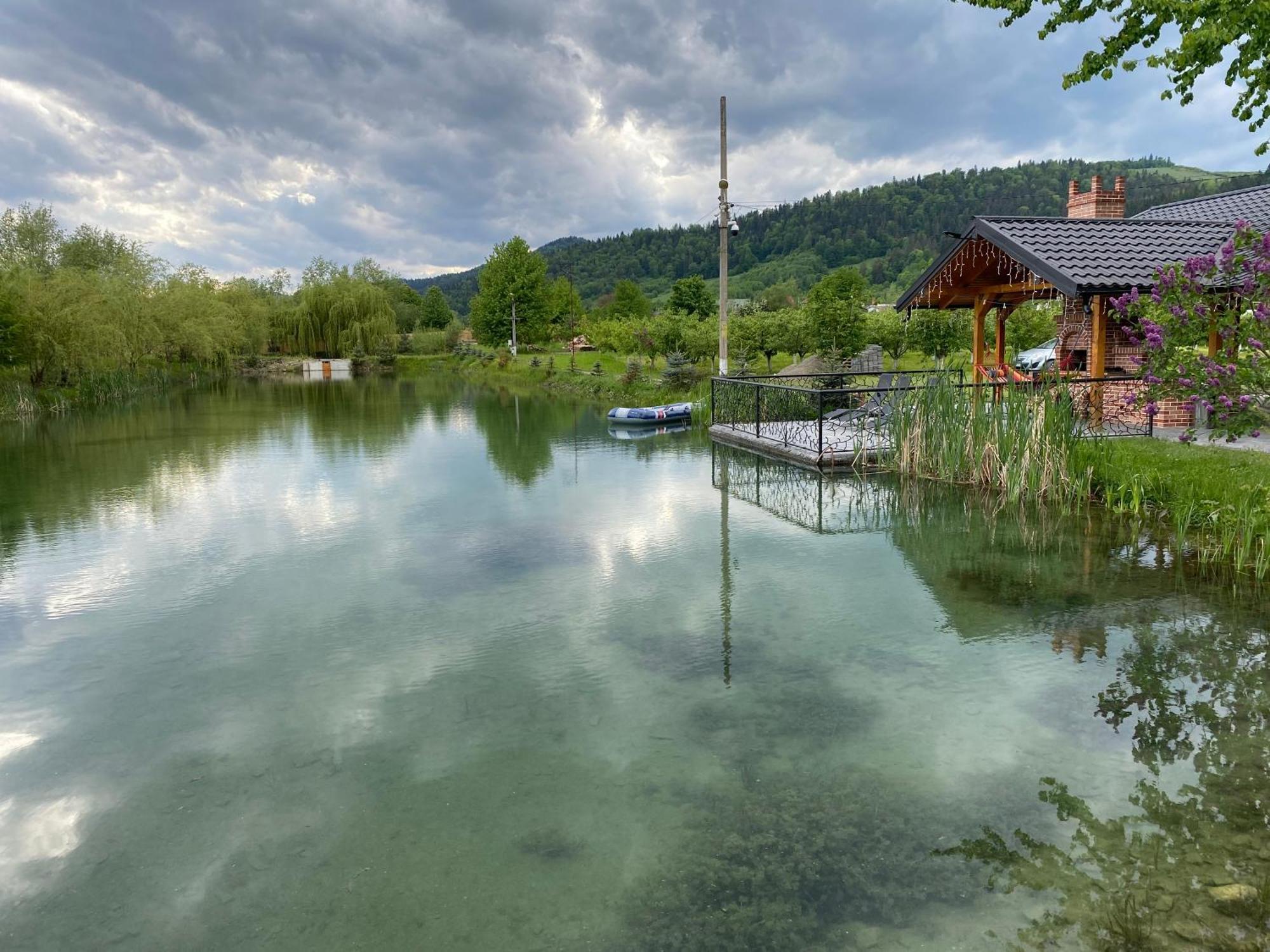 Moonlake Chalet Gainesti Kültér fotó